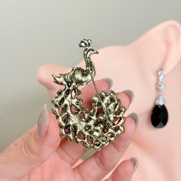 ⚜️ Colorful Peacock Brooch With Crystals 🦚 - Picture 4 of 6